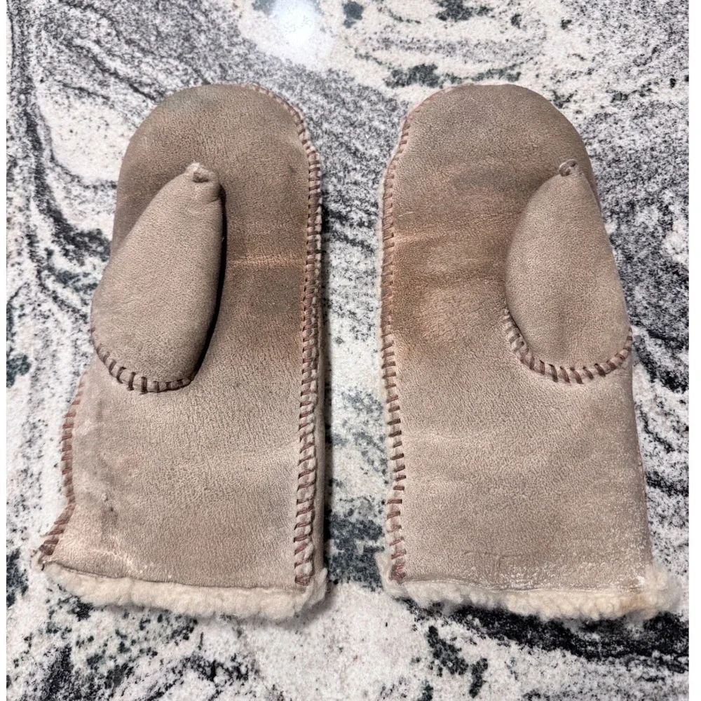 Shearling Mittens Tan Suede Sheepskin Lined Whipstitch Winter Gloves